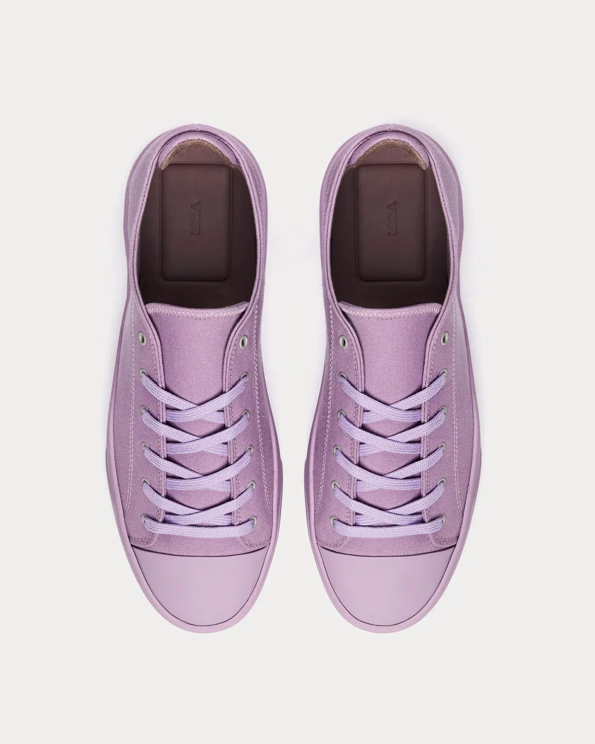 1E Flieder Purple Low Top Sneakers