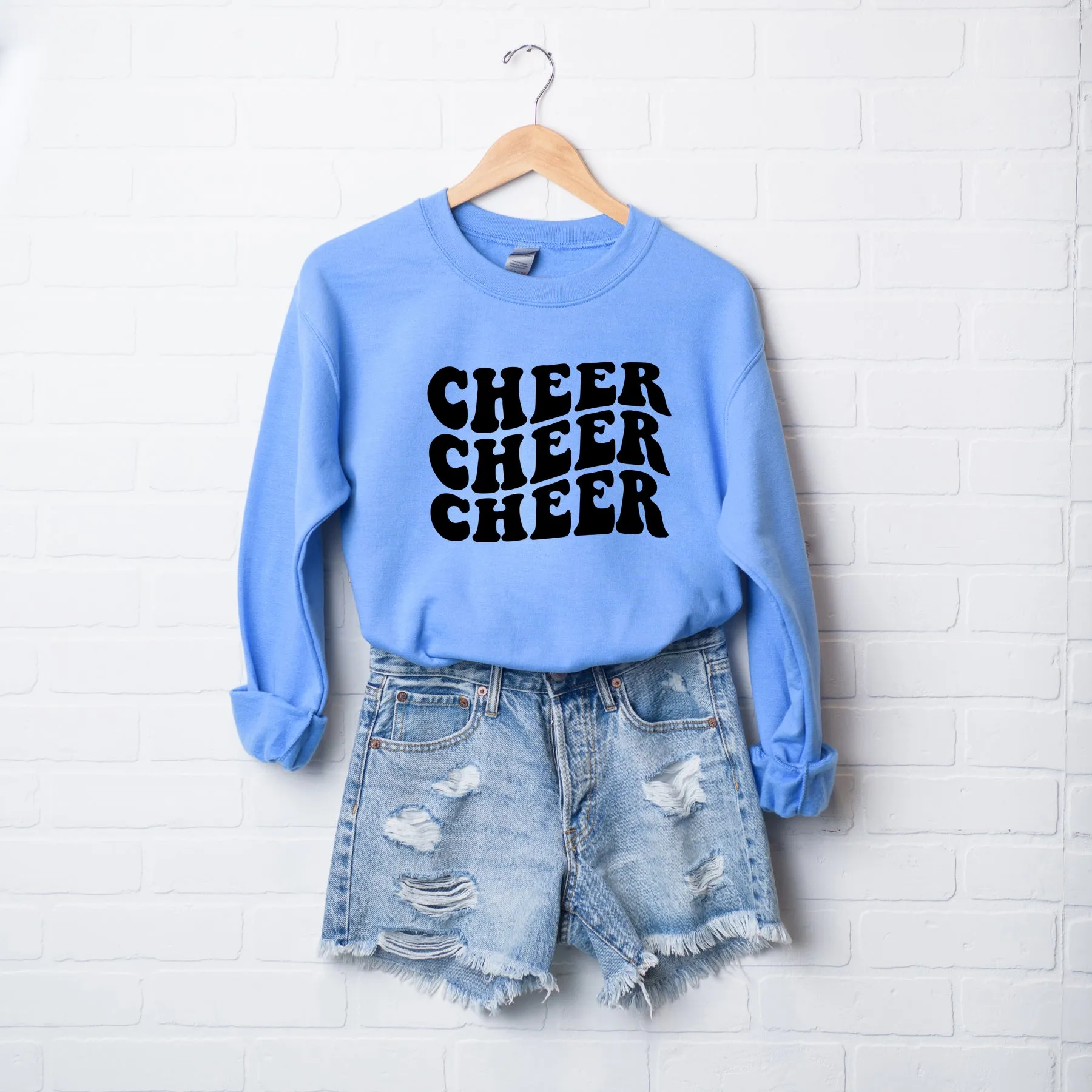 Cheer Stacked Wavy | Sweatshirt