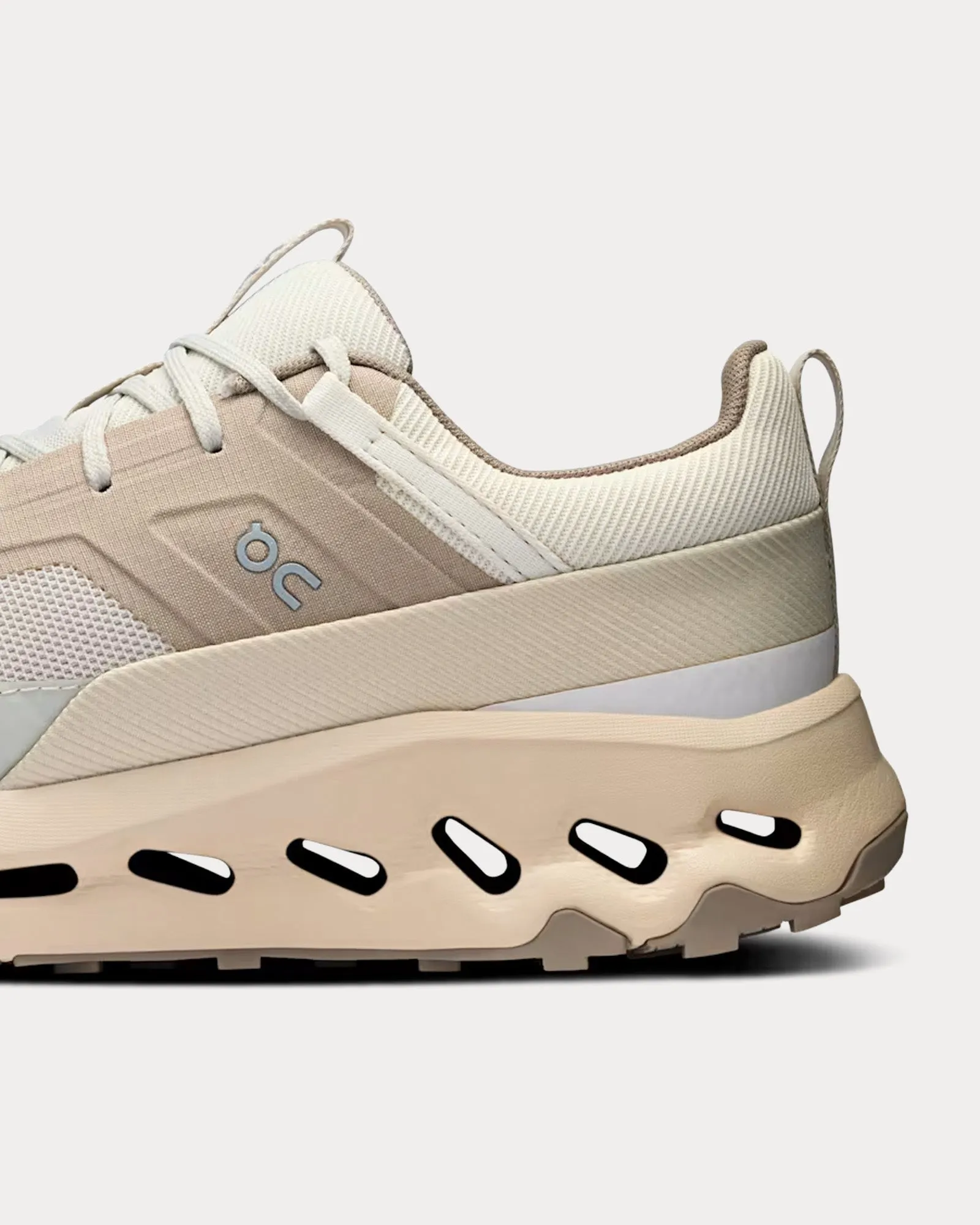 Cloudhorizon Ice / Cream Running Shoes