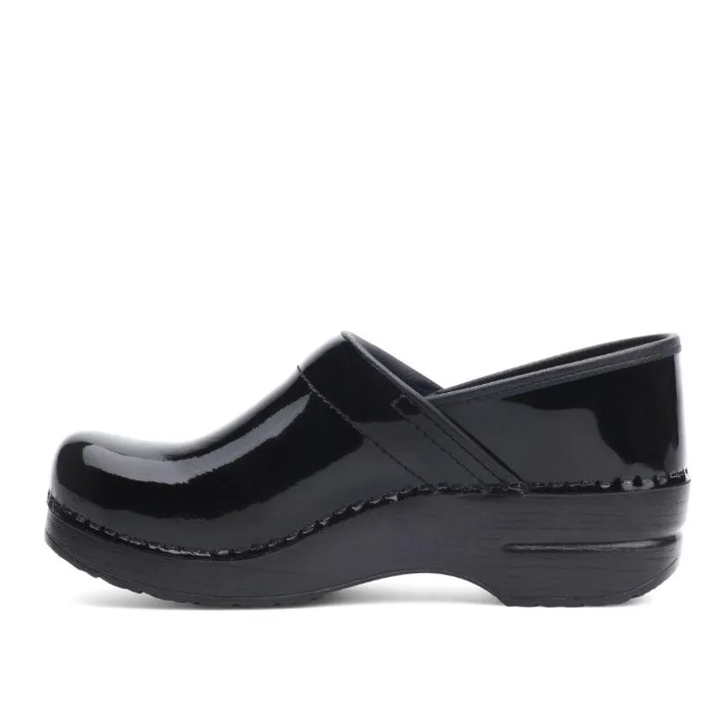 Dansko Women's Professional Patent Clogs EU 35 US 4.5-5 Black Leather Shoes