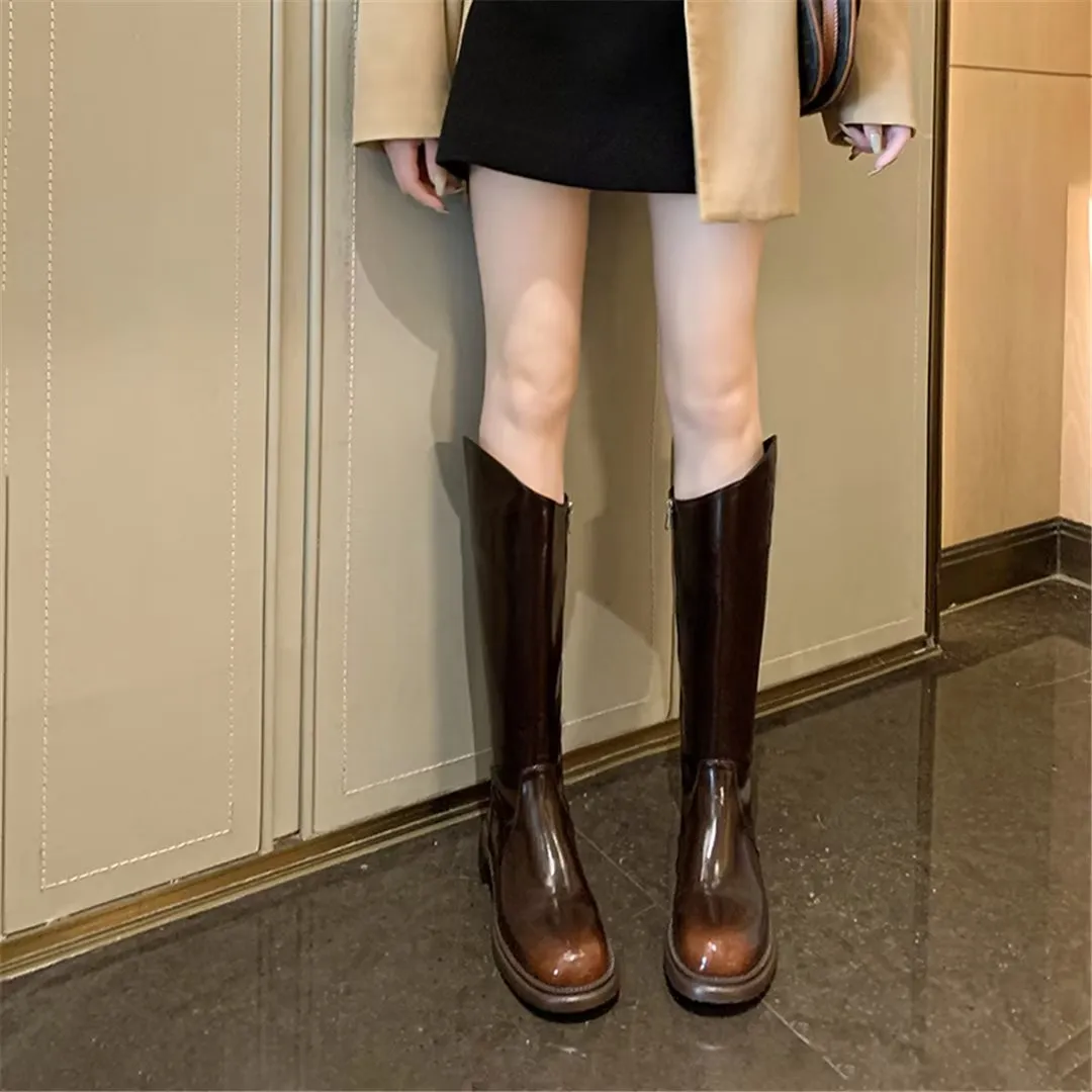 LeatherLuxe Opulent Cowhide Round-Toe Winter Boots