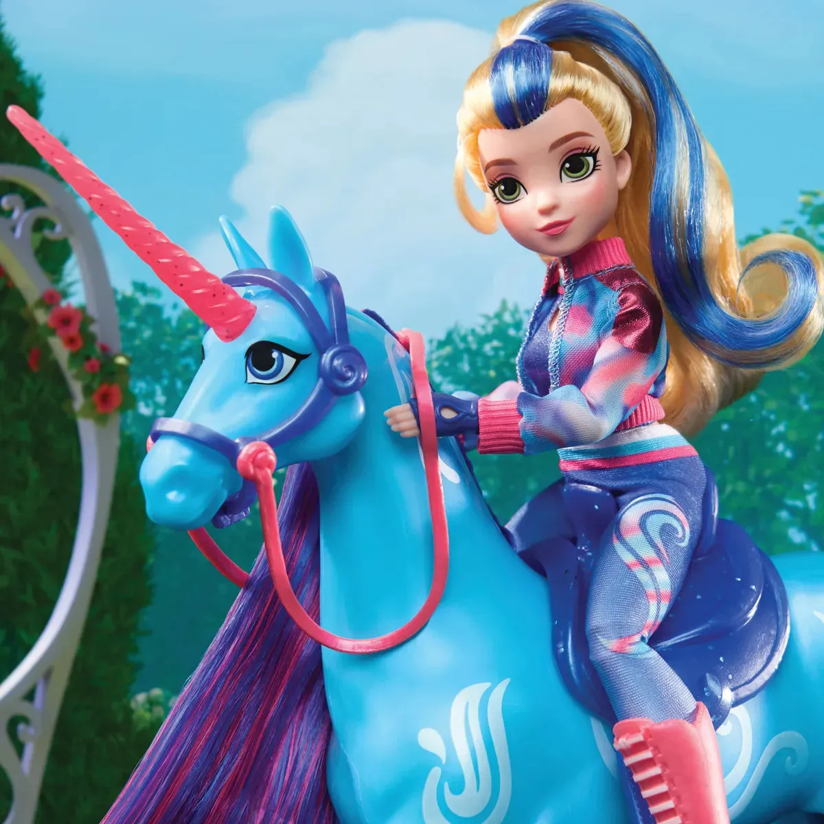 Unicorn Academy Isabel Fashion Doll